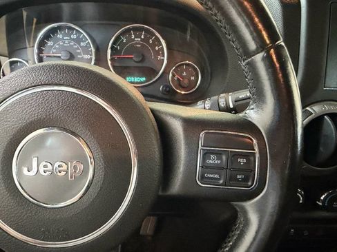 Used 2015 Jeep Wrangler Sport AWD/4WD image 18