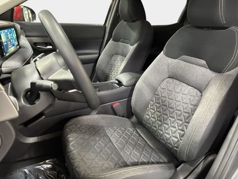New 2027 Nissan Kicks SV w/ Cold Weather Package FWD image 14