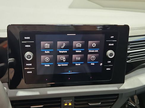 New 2026 Volkswagen Jetta SE FWD image 20