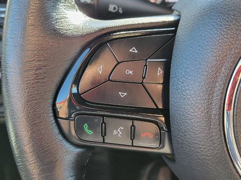 Used 2022 Jeep Renegade Altitude w/ Convenience Group image 12