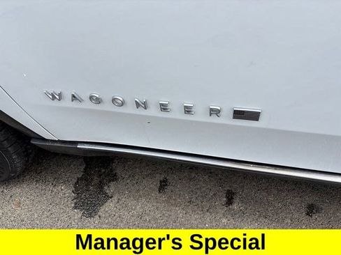 Used 2022 Jeep Wagoneer Series III w/ Premium Group I AWD/4WD image 49