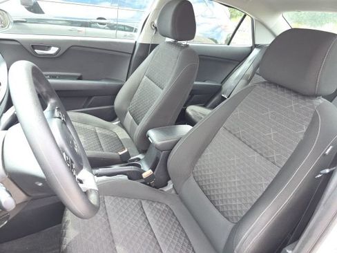 Used 2023 Kia Rio S FWD image 5