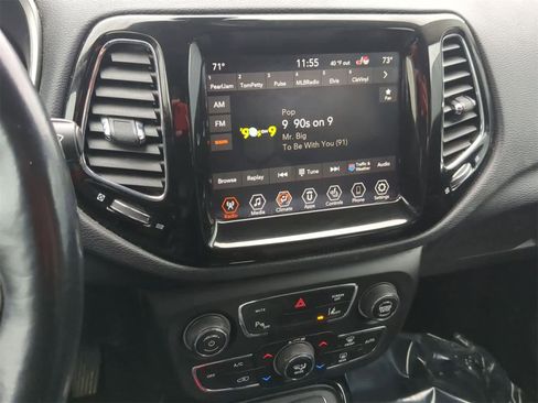 Certified 2021 Jeep Compass Limited image 34