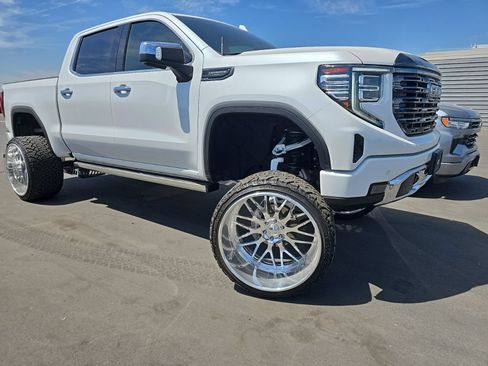 Used 2022 GMC Sierra 1500 Denali Ultimate AWD/4WD image 1