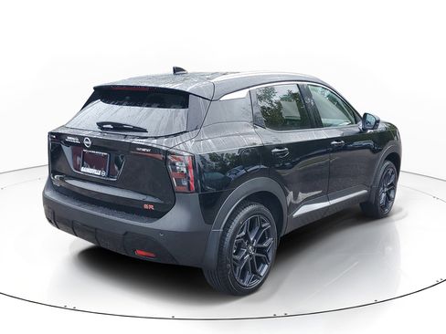 New 2026 Nissan Kicks SR image 2