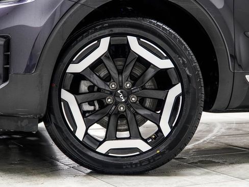 Used 2025 Kia Telluride S image 6