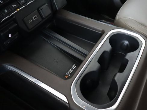 Used 2020 Chevrolet Silverado 2500 LTZ w/ LTZ Plus Package image 41