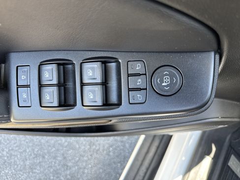 Used 2018 GMC Yukon XL Denali RWD image 15
