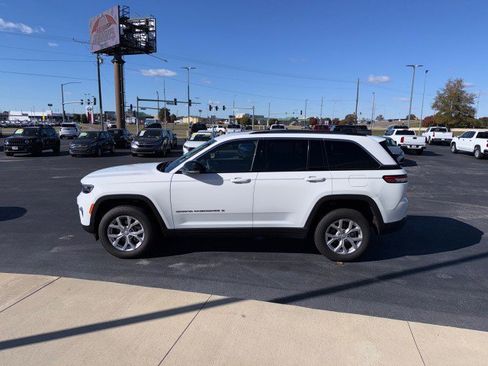 Used 2023 Jeep Grand Cherokee Limited image 6