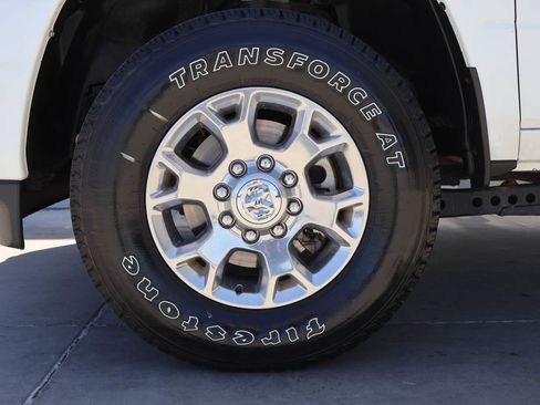Used 2024 RAM 2500 Laramie AWD/4WD image 6