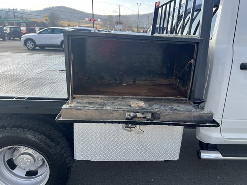 Used 2020 RAM 3500 Tradesman image 32