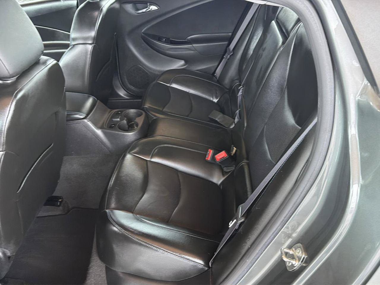 Used 2017 Chevrolet Volt Premier w/ Driver Confidence II Package FWD image 14