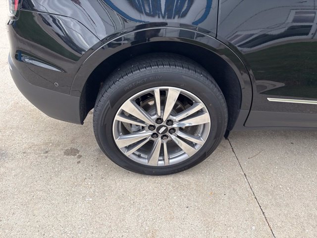 Certified 2021 Cadillac XT5 Sportv w/ Platinum Package AWD/4WD image 9