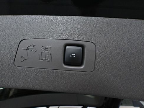 Used 2024 Lincoln Corsair AWD w/ Equipment Group 101A image 44