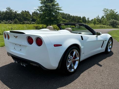 Used 2012 Chevrolet Corvette Grand Sport w/ 2LT Preferred Equipment Group RWD image 7