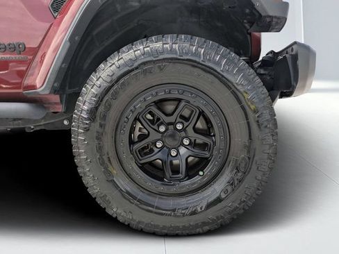 Used 2021 Jeep Gladiator Sport AWD/4WD image 10