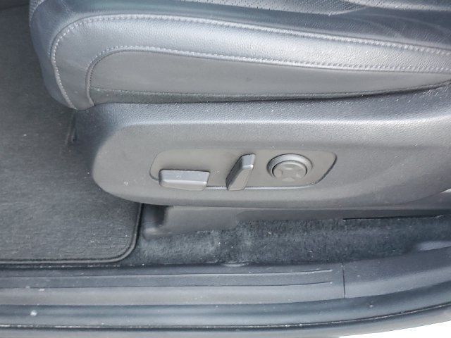 Certified 2025 Kia Carnival SX Prestige FWD image 22