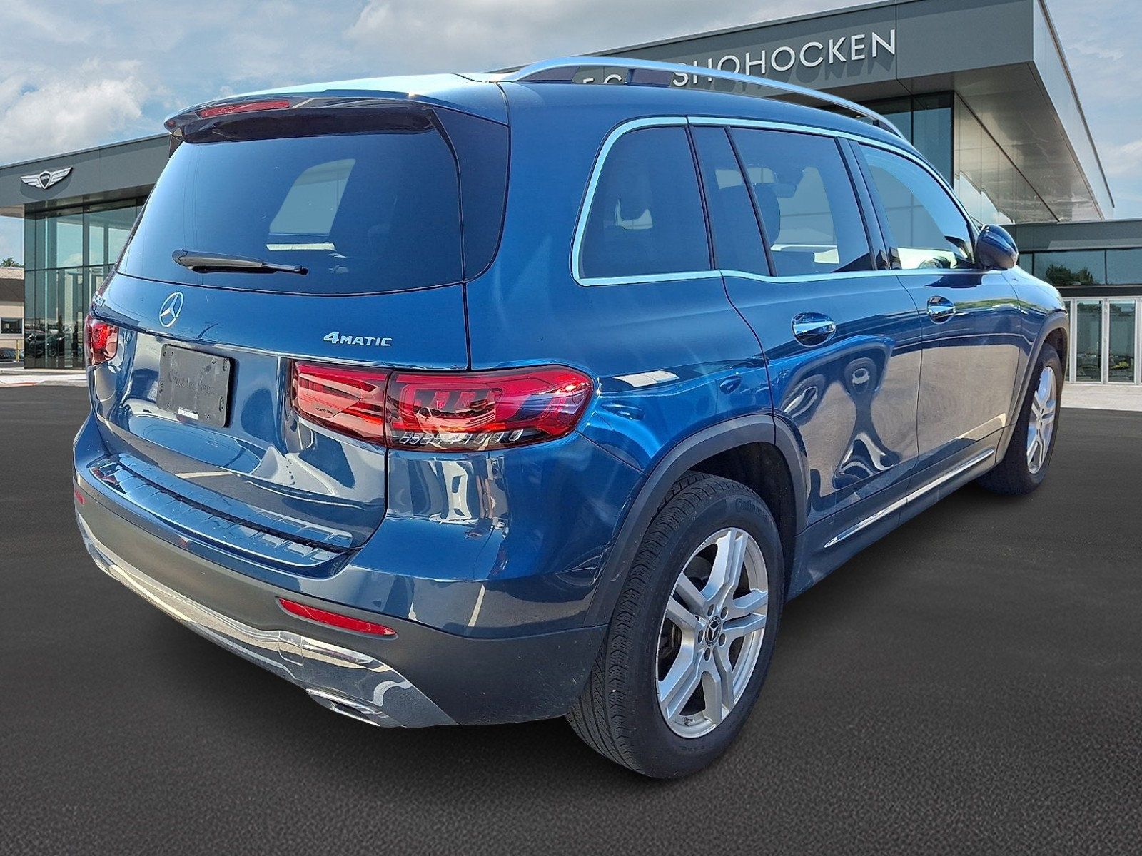 Used 2023 Mercedes-Benz GLB 250 4MATIC image 3