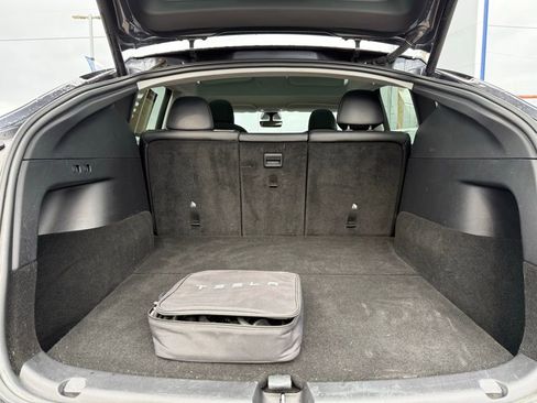 Used 2021 Tesla Model Y Long Range image 31