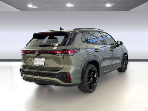 New 2026 Volkswagen Tiguan SE R-Line FWD image 9