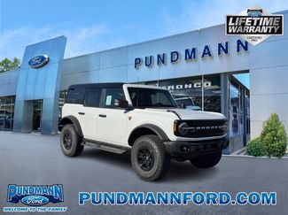 New 2025 Ford Bronco Badlands video 1