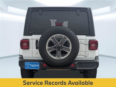 Used 2019 Jeep Wrangler Unlimited Sahara AWD/4WD image 4