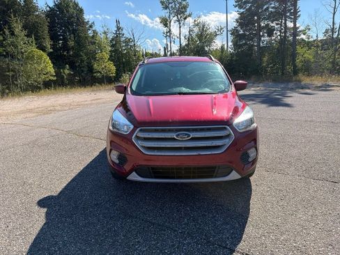 Used 2018 Ford Escape SE AWD/4WD image 16