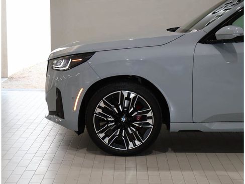 Used 2025 BMW X3 xDrive30i w/ M Sport Package AWD/4WD image 4