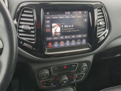 Used 2020 Jeep Compass Limited image 34