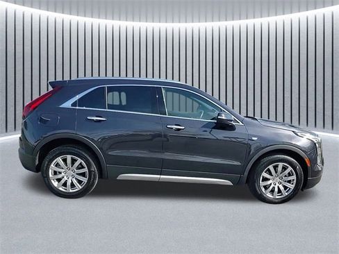 Certified 2023 Cadillac XT4 Premium Luxury image 2