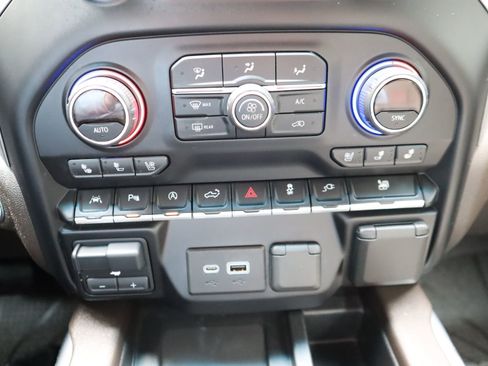 Used 2019 Chevrolet Silverado 1500 LTZ w/ LTZ Texas Edition image 37