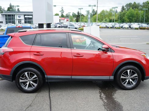 Used 2016 Toyota RAV4 XLE AWD/4WD image 8