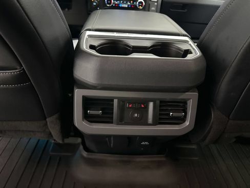 Used 2024 Ford F250 Lariat AWD/4WD image 22