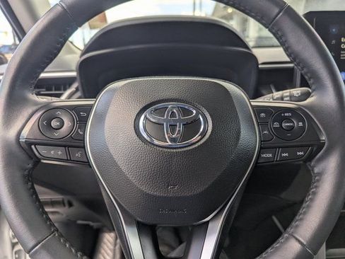 Used 2024 Toyota Corolla Cross LE image 19