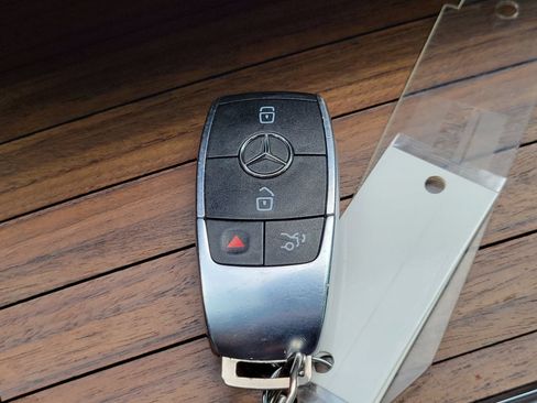 Used 2024 Mercedes-Benz GLS 450 4MATIC image 23