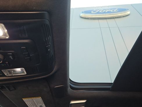 Used 2023 Cadillac Escalade Sport Platinum AWD/4WD image 18