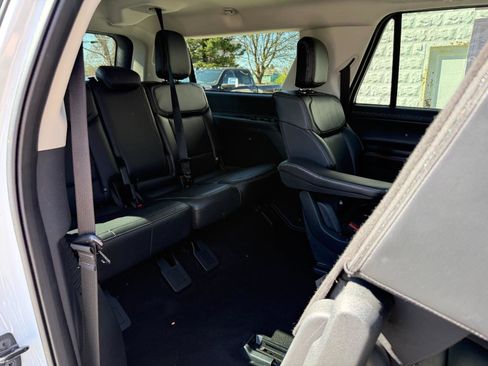 Used 2025 Ford Expedition Max Platinum image 18