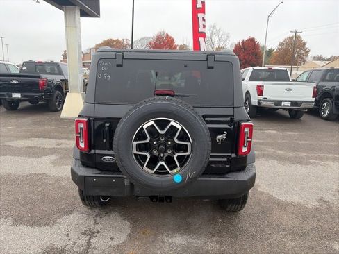 New 2025 Ford Bronco Outer Banks image 5