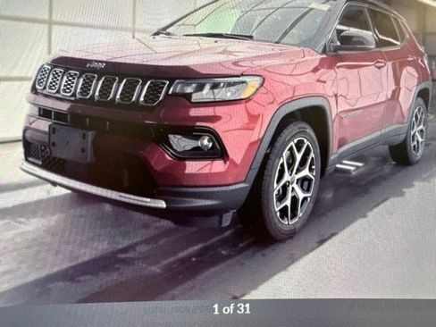 Used 2025 Jeep Compass Limited AWD/4WD image 2