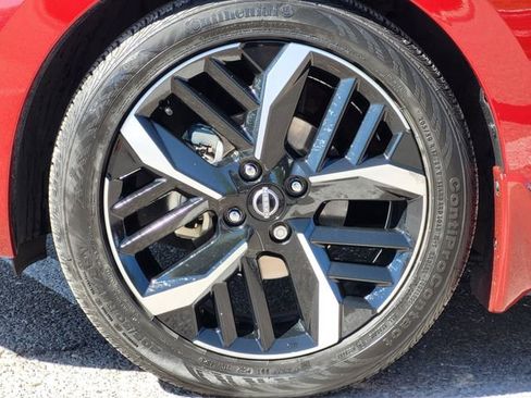 Certified 2023 Nissan Versa SR w/ Trunk Package image 7