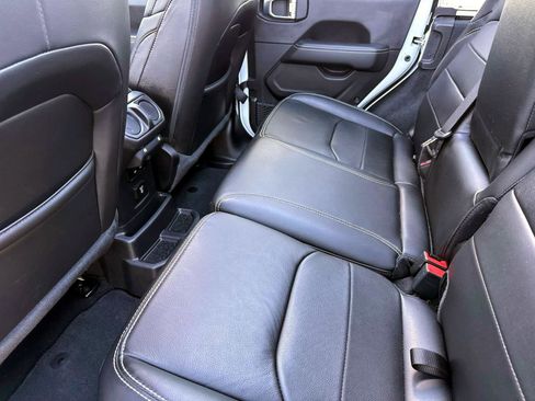 Used 2023 Jeep Wrangler Unlimited Sahara w/ Cold Weather Group image 7