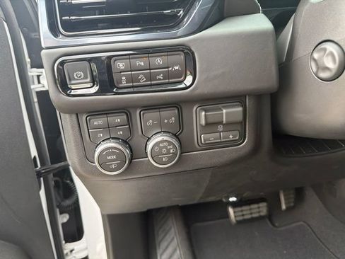Used 2026 GMC Yukon AT4 Ultimate AWD/4WD image 11