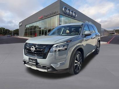 Used 2023 Nissan Pathfinder Platinum w/ Black Appearance Package