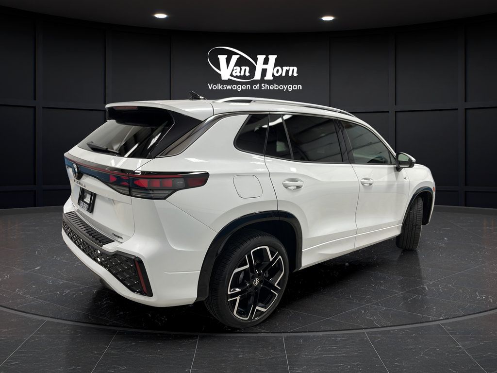 Used 2026 Volkswagen Tiguan SEL R-Line AWD/4WD image 7