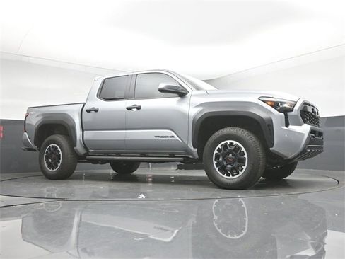 Used 2024 Toyota Tacoma 4x4 Double Cab image 29