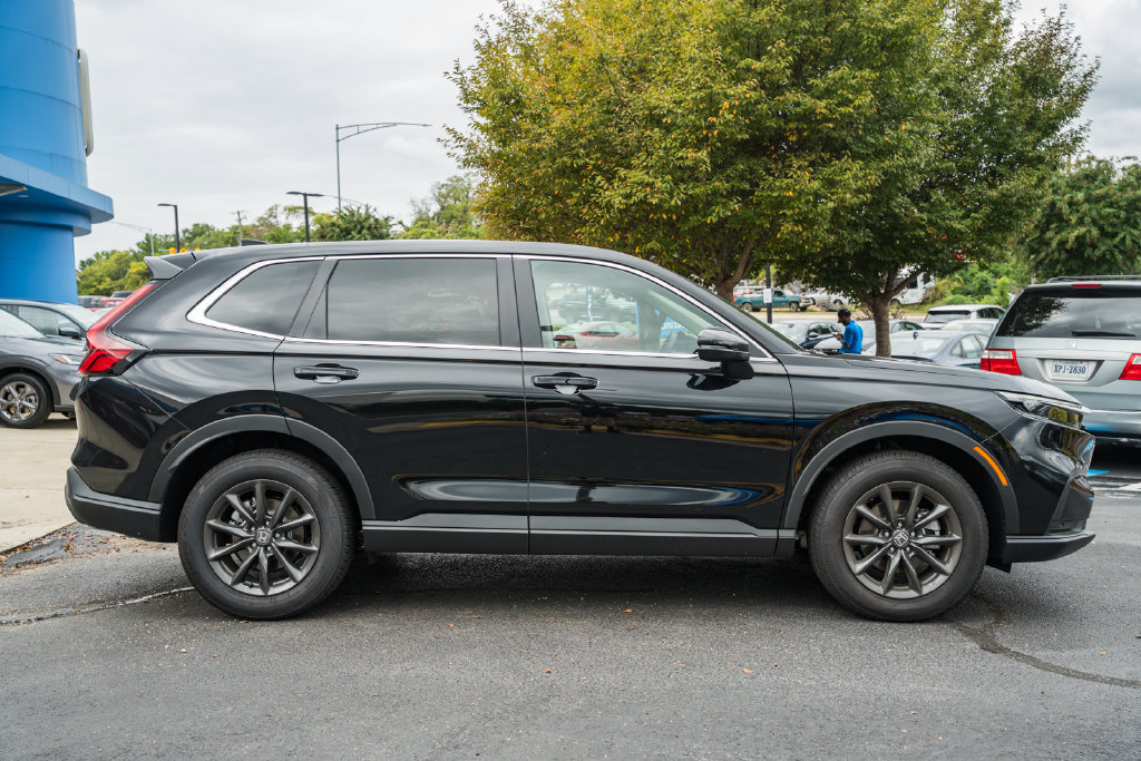 Used 2026 Honda CR-V EX-L image 3
