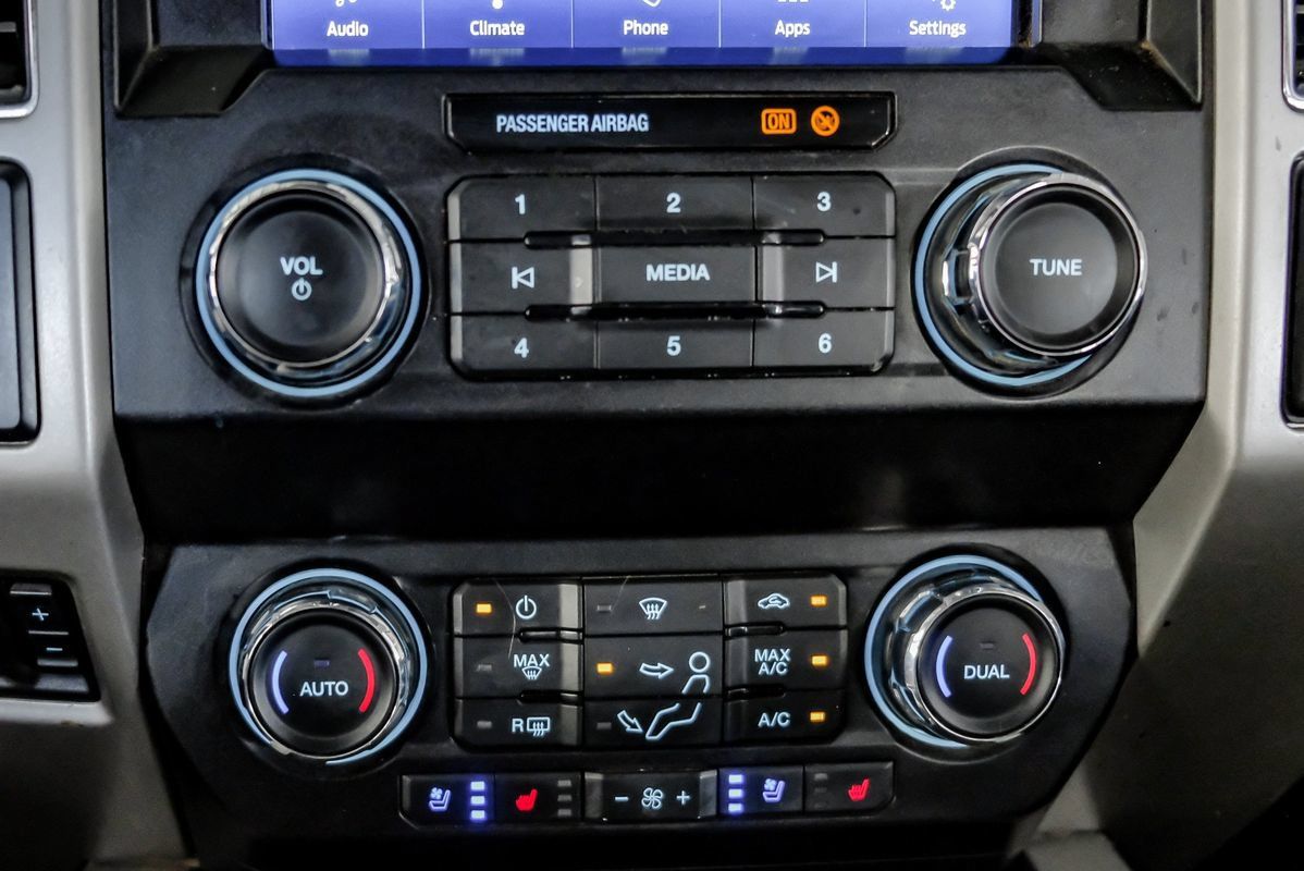 Used 2020 Ford F350 Lariat w/ Chrome Package AWD/4WD image 26