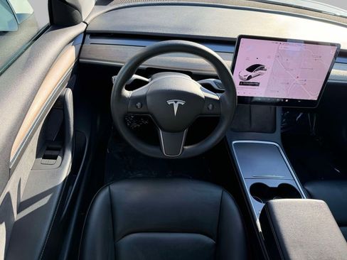 Used 2022 Tesla Model 3 Base image 4