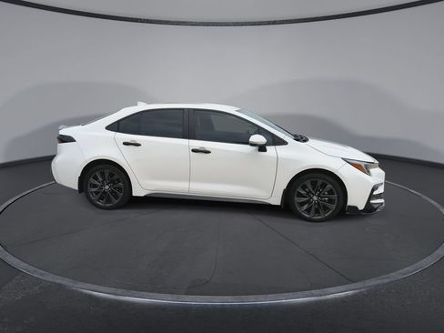 Used 2024 Toyota Corolla SE FWD image 9