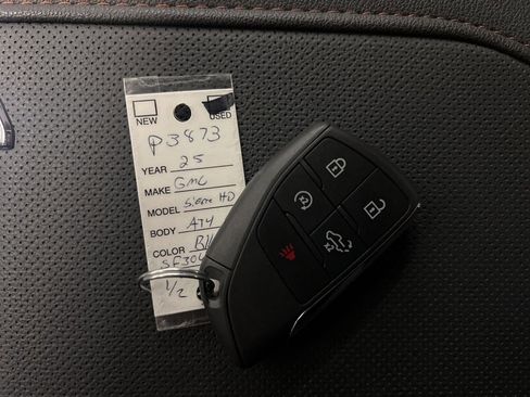 Certified 2025 GMC Sierra 2500 AT4 w/ AT4 Premium Plus Package image 23